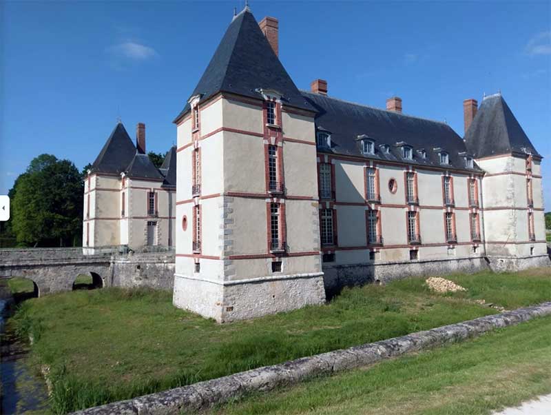 Réveillon Castle